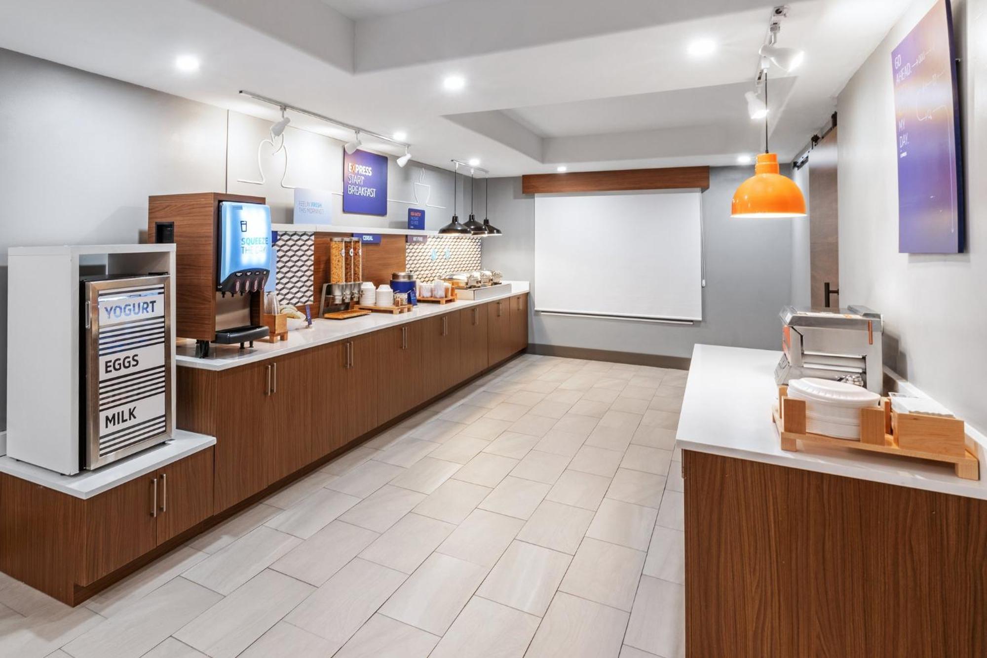 Holiday Inn Express Hotel & Suites Henderson - Traffic Star By Ihg Ngoại thất bức ảnh